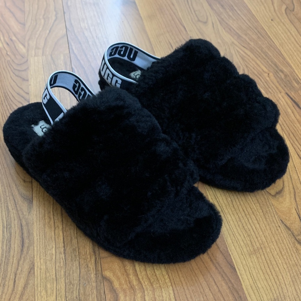🐼 EUC UGG Fluff Yeah Slides Slippers • Size 9